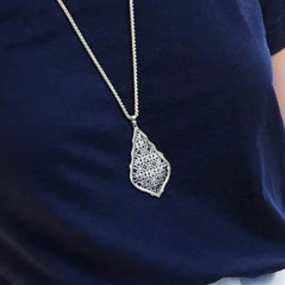 Kendra Scott Jewelry - Kendra Scott Aiden Pendant Necklace